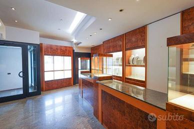 Immobile di 198 m² con 3 locali a Seriate