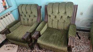 Coppia poltrone classiche con rivestimento verde