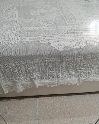 copriletto matrimoniale all'uncinetto 