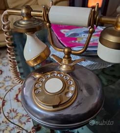 Telefono antico