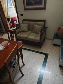 Due divani  biposto uguali