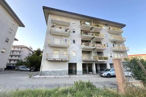 4 LOCALI A SAN GIORGIO DEL SANNIO