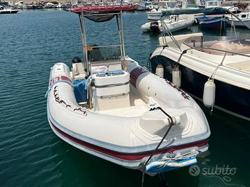 Joker boat clubman 21 con suzuki e ausiliario