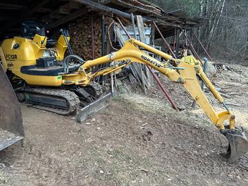 Komatsu pc12
