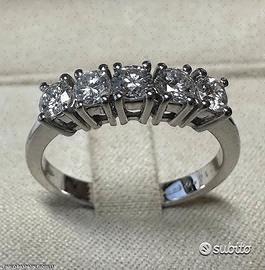 ANELLO FEDINA ORO 18kt. CINQUE DIAMANTI NATURALI