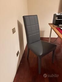 Sedie con spalliera alta