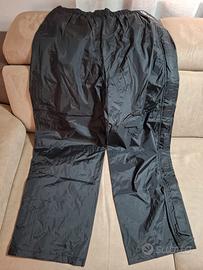 pantaloni antipioggia