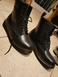 Stivaletti fake Dr. Marten's