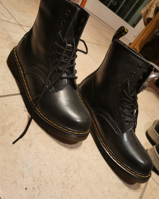 Stivaletti fake Dr. Marten's