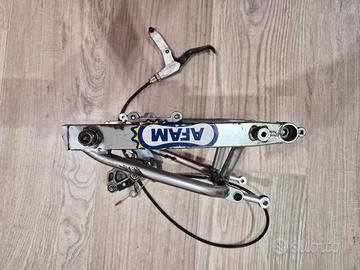 forcellone con pinza freno minimoto dm