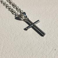 Collana con Ciondolo a Croce Elegante in Argento