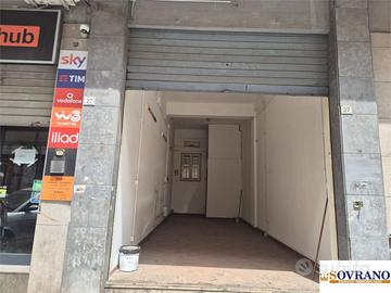 PARISIO: LOCALE C/1 MQ 35