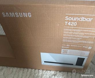 Samsung soundbar 150 W ,connettività bluetooh 