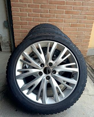 4 cerchi in lega 17"  + Gomme Invernali