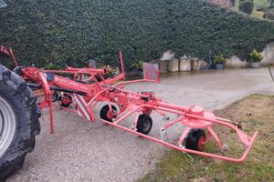 Girello voltafieno LELY