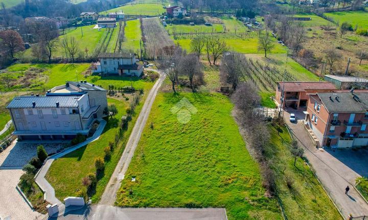 TER. RESIDENZIALE A SCANDIANO