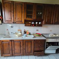 Cucina e tavolo