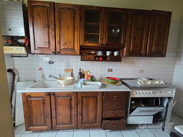 Cucina e tavolo