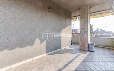 PANORAMICO QUADRILOCALE CON TERRAZZO, BOX E CANTIN