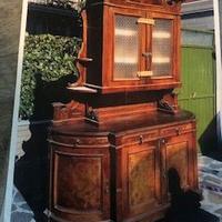 Credenza antica