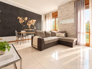 Appartamento di 124 m² con più di 5 locali e box a