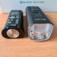 Olight allty 2000 + batteria