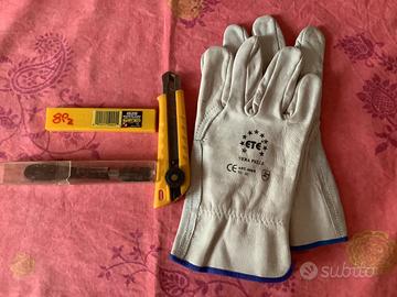 Taglierino con lame ricarica, tagliavetro e guanti