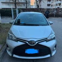 Toyota yaris 1.0 benzina/Gpl - adatta neopatentati