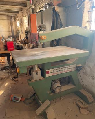 Traforo per legno funzionante, 220 V