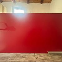 Due pensili rossi e marroni