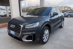 Audi Q2 30 TDI S tronic Identity Black