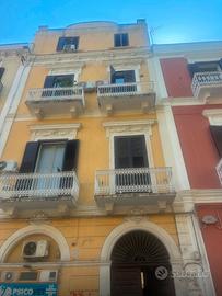 Bari Murat- Piazza Balenzano- Bivani 45 mq