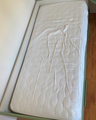 LETTO SINGOLO + LETTO ESTRAIBILE + 2 MATERASSI