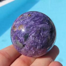 Minerali - sfera in charoite viola Russia