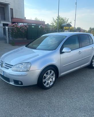 Volkswagen Golf 1.6 16V FSI 5p. Sportline