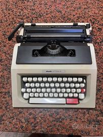macchina da scrivere Olivetti lettera 42