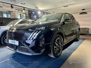New Peugoet 3008 gtline e normale in ricambio
