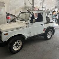 Suzuki Samurai