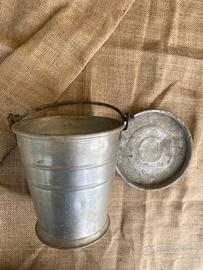 Secchio in alluminio vintage