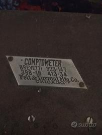 Comptometer dei primi del '900, con  leva bloccata