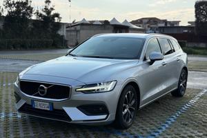 VOLVO V60 2021 B4 Geartronic R-Design