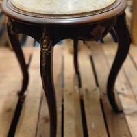 Tavolino n Legno  in Marmo e Fregi in Bronzo