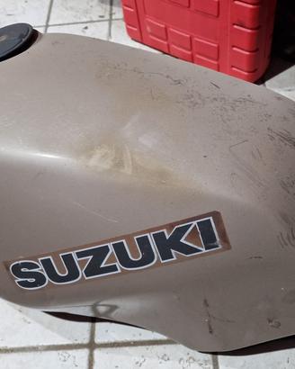 Serbatoio Suzuki GS 1100 anno 85'