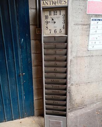 Orologio calendario da parete stile vintage 