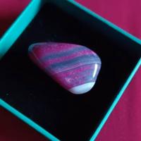 Nuovo - agata rosa burattata di 17 gr - 3,5 cm