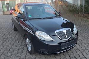 Lancia Ypsilon 1.4 16V Platino