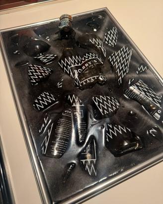 Quadro con bottiglia