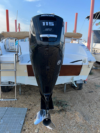Barca a motore 5.90m+ motore Mercury 115CT