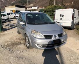 RENAULT Grand Scenic 1.9 dCi/130CV