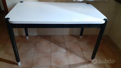 tavolo cucina ripiano in formica bianca 